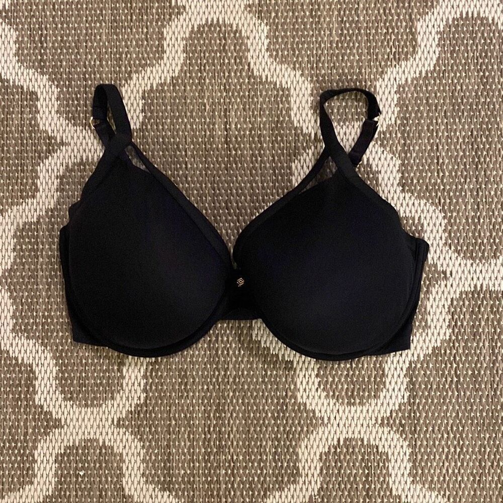 Third love, 24/7 classic contour, plungeโbra, size 38F